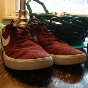 MOVING SOON 7Y Nike Burgundy Suede Tennis Shoes